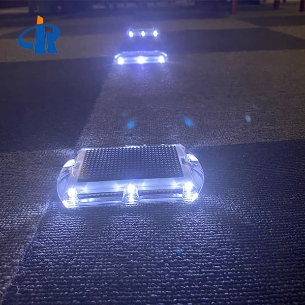 <h3>Synchronized Solar Powered Road Studs Manufacturer In UK </h3>
